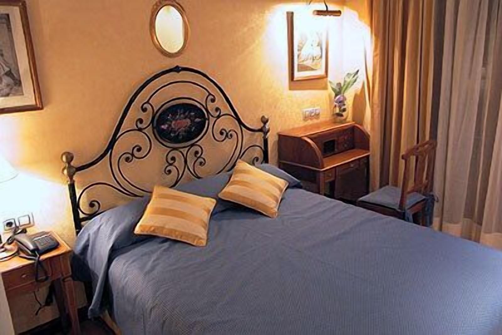Hotel Santiago Benavente Ngoại thất bức ảnh