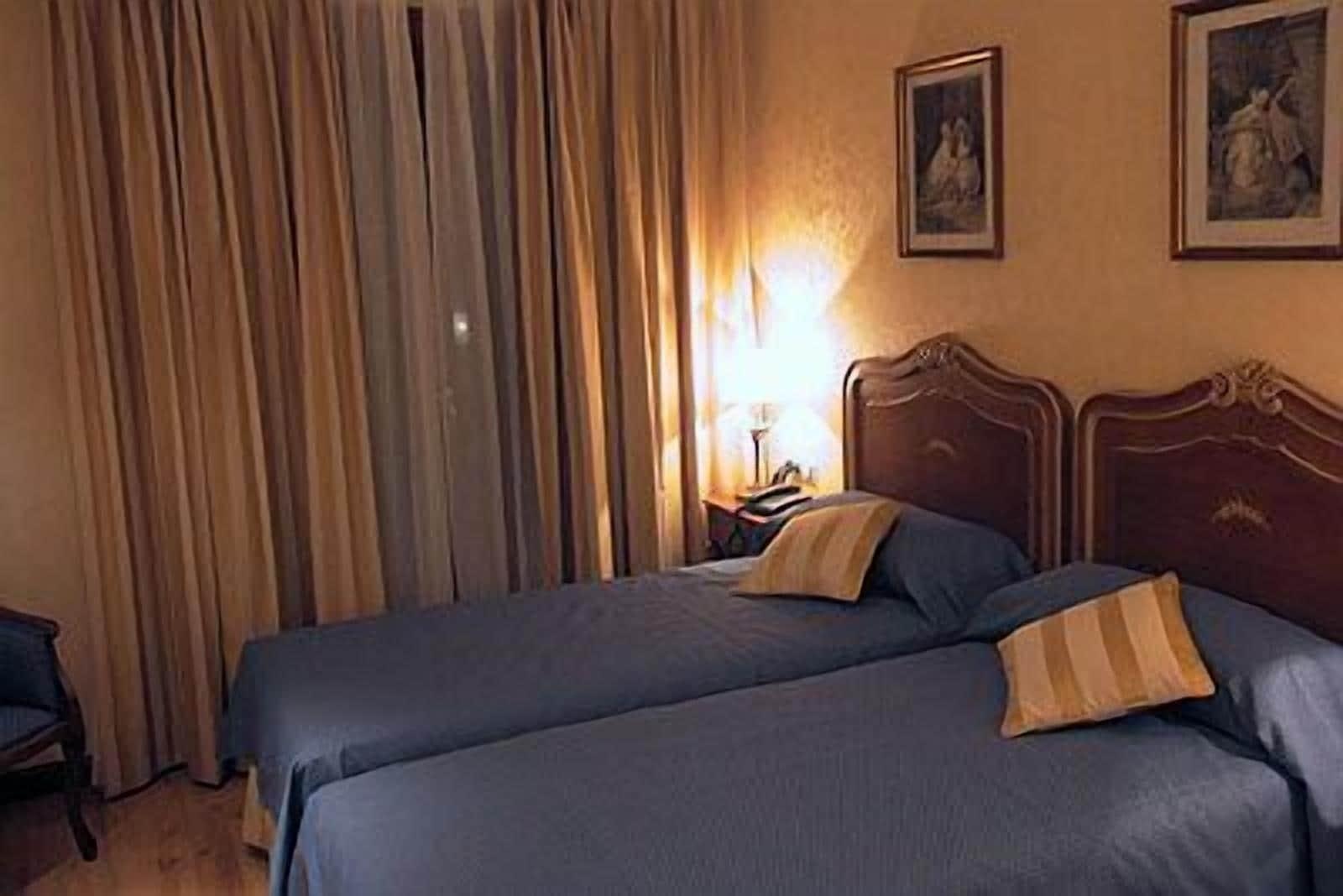 Hotel Santiago Benavente Ngoại thất bức ảnh