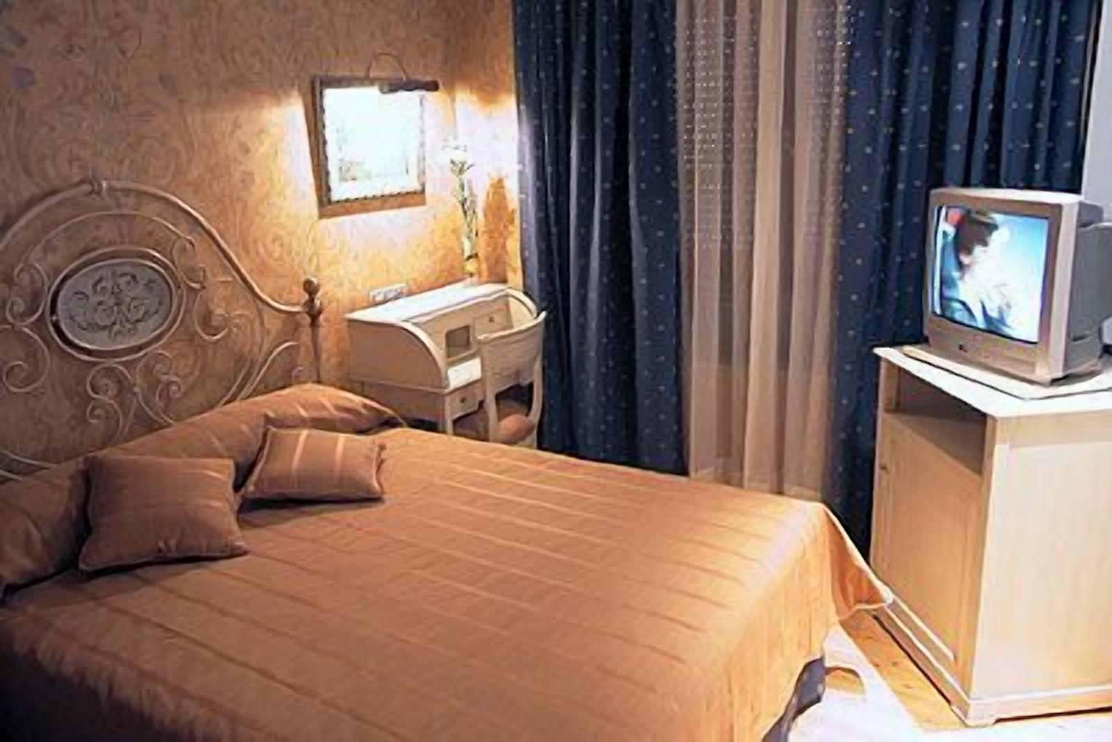 Hotel Santiago Benavente Ngoại thất bức ảnh