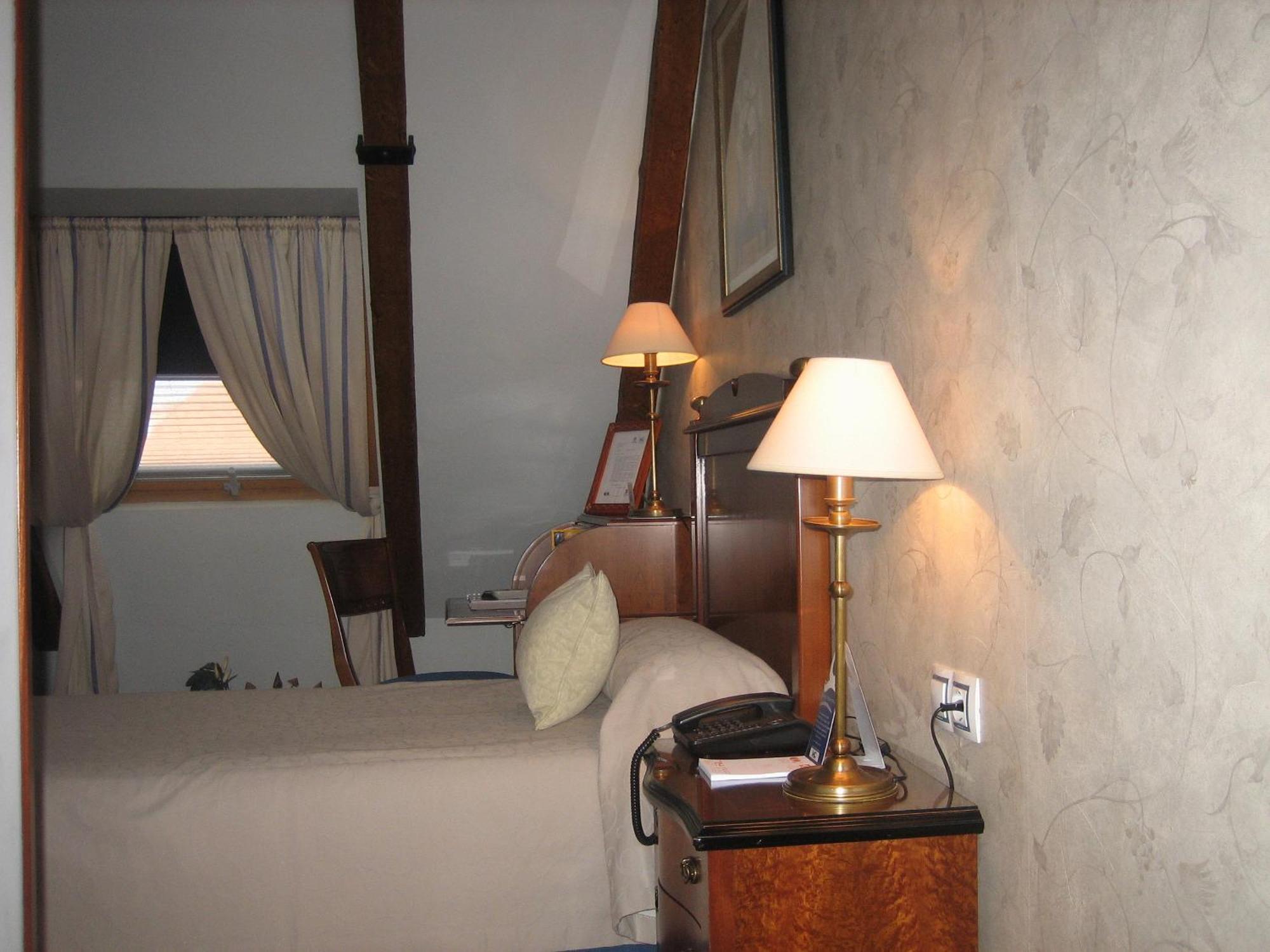 Hotel Santiago Benavente Ngoại thất bức ảnh