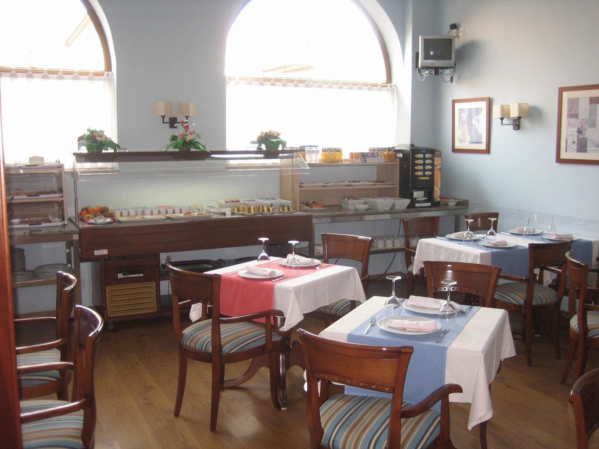 Hotel Santiago Benavente Ngoại thất bức ảnh