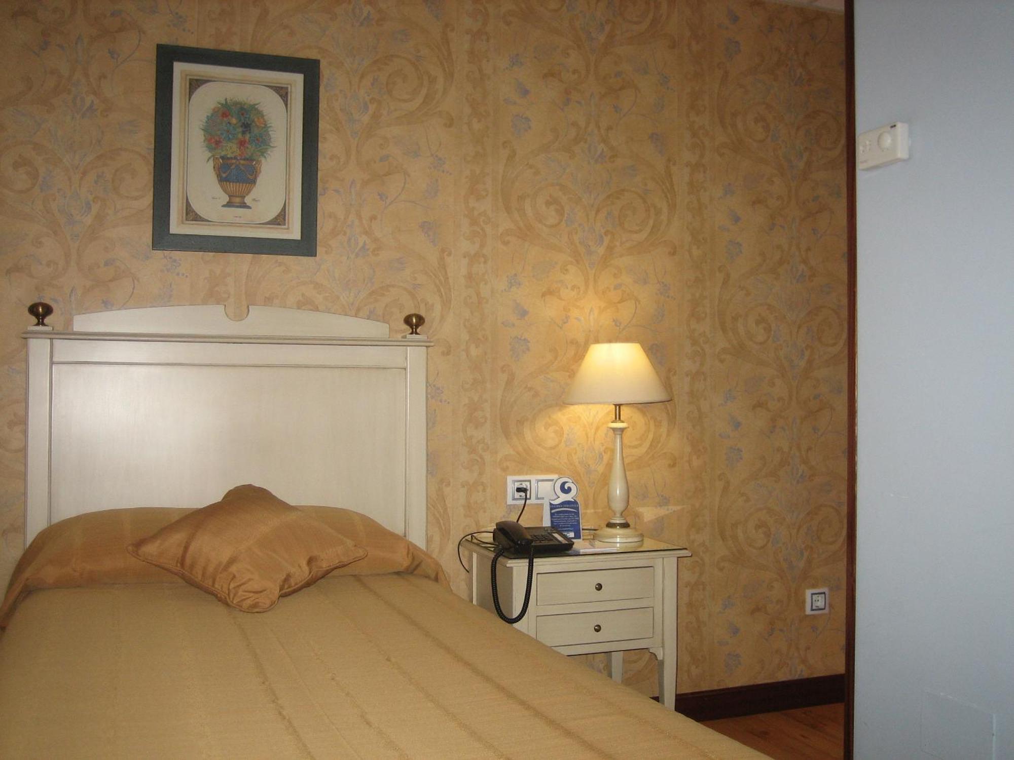 Hotel Santiago Benavente Ngoại thất bức ảnh