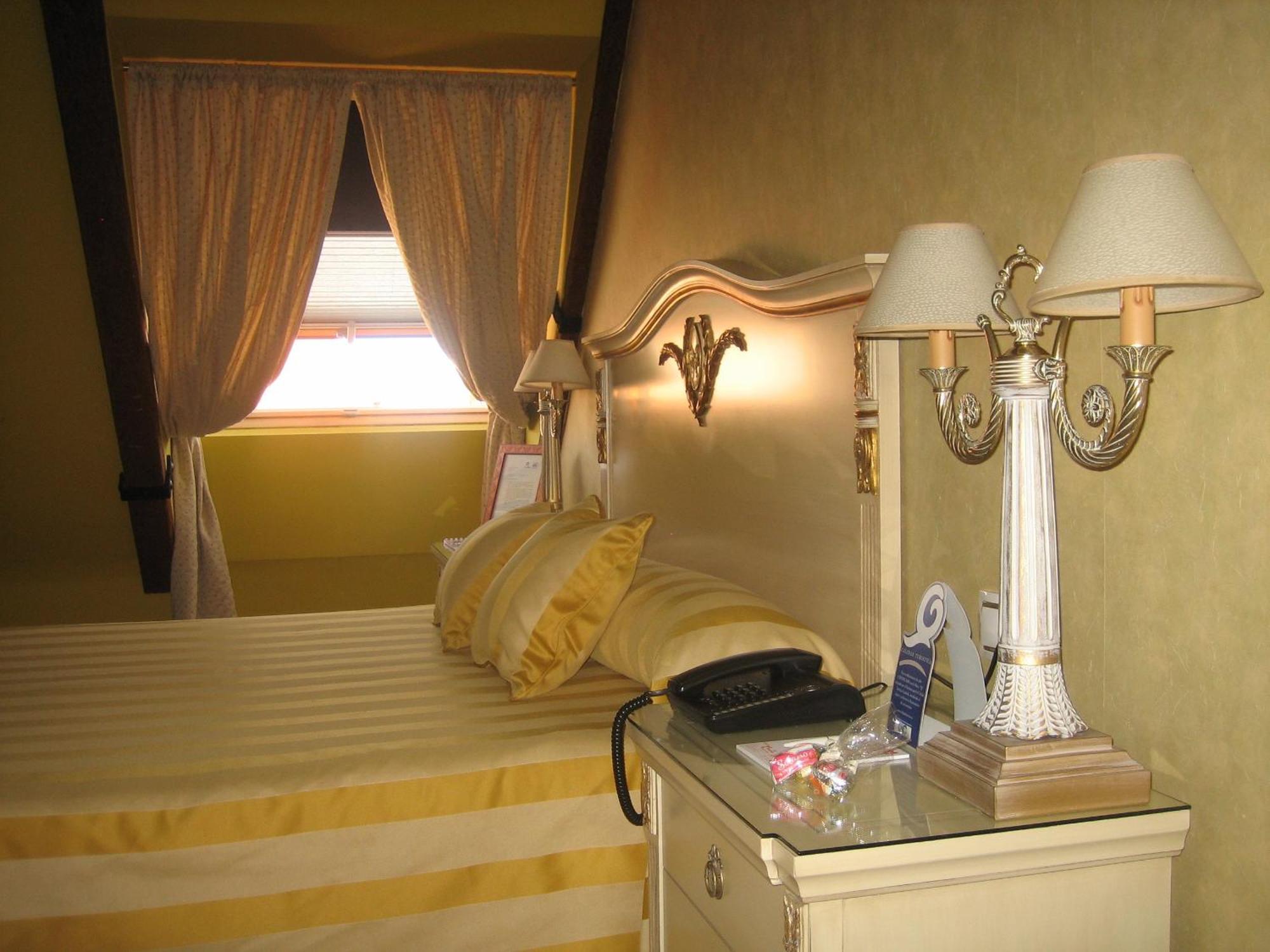 Hotel Santiago Benavente Ngoại thất bức ảnh
